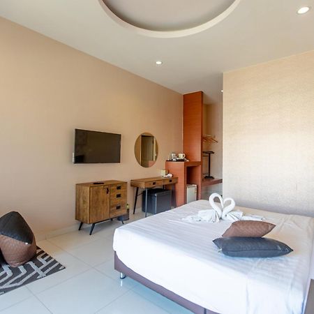 חוף ג'ומטיין Sun Sky Resort Near Beach מראה חיצוני תמונה